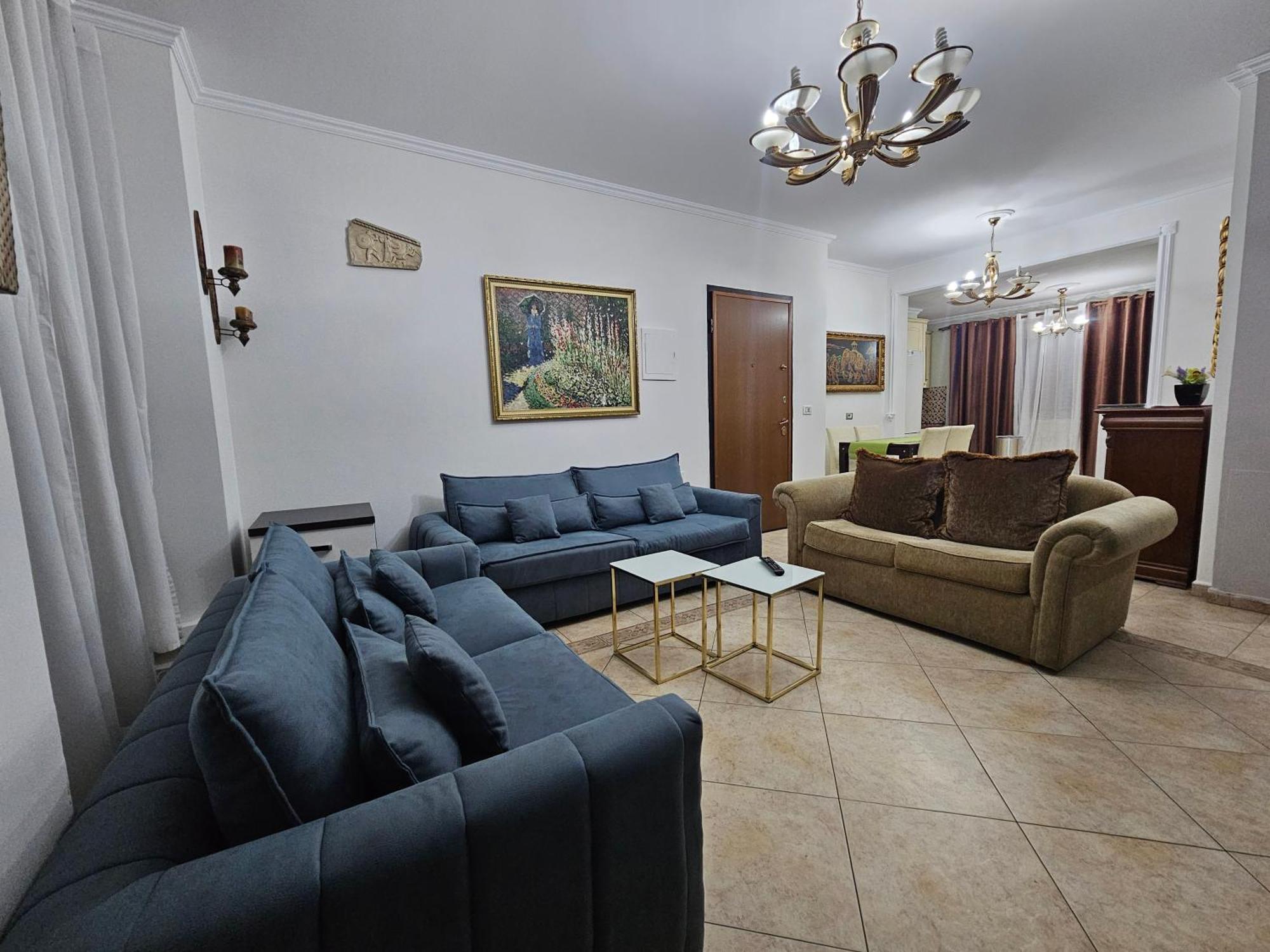Apartment Skanderbeg Square Explorer *